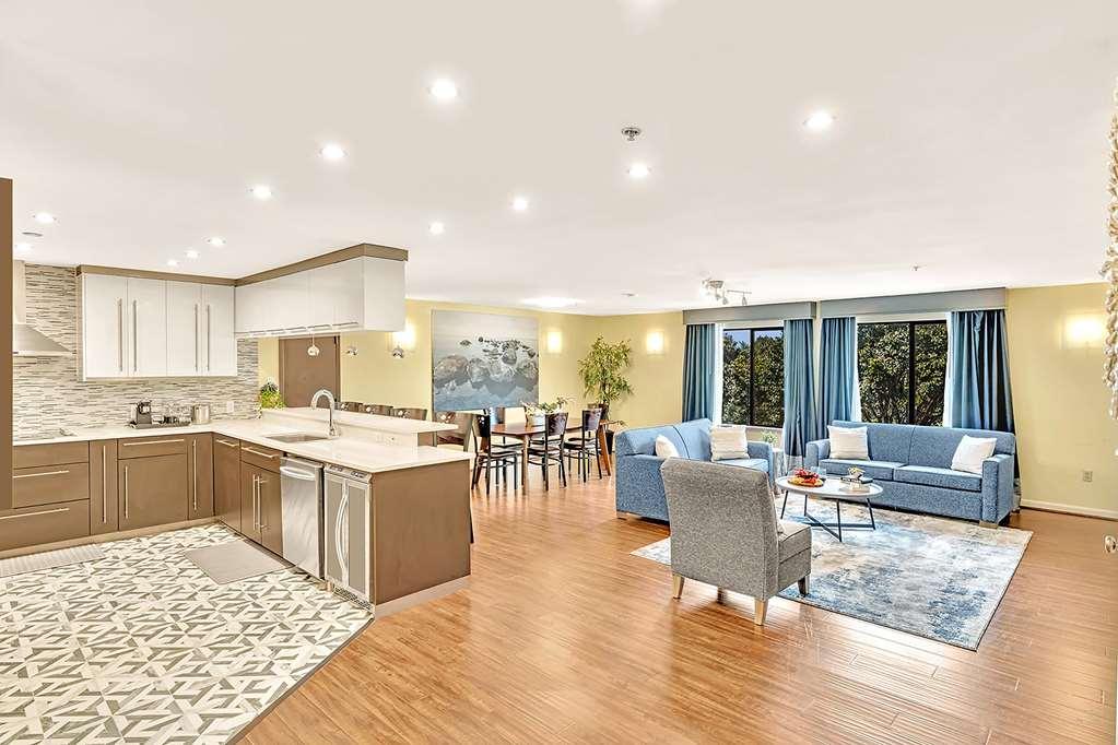 Best Western Plus Lewisville Flower Mound Стая снимка