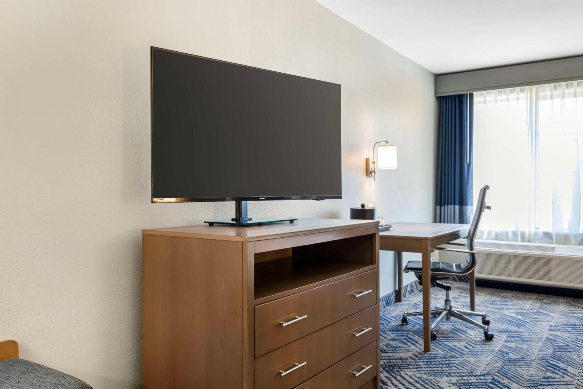 Best Western Plus Lewisville Flower Mound Екстериор снимка