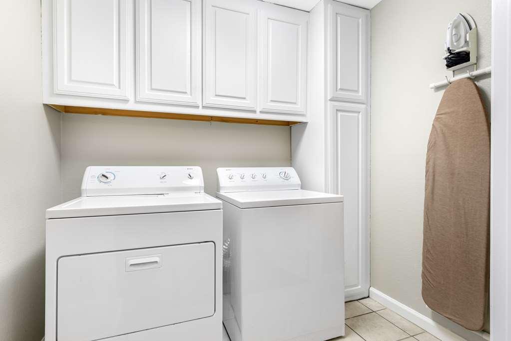 Best Western Plus Lewisville Flower Mound Стая снимка